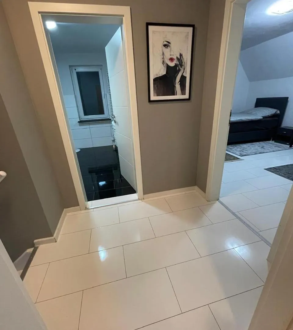 Holiday home Komfortable Gepflegte Einfamilienhaus-Max 8 Pers Bremen