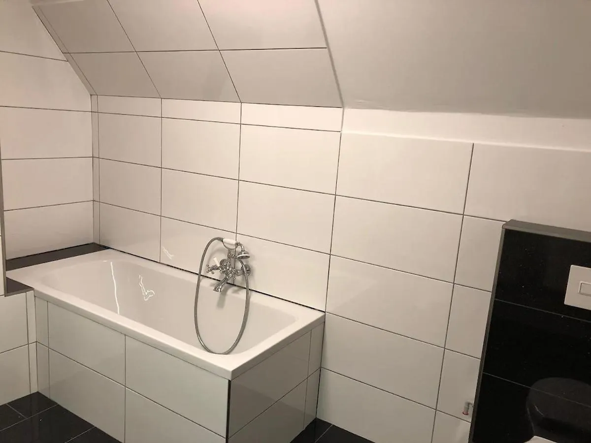 Komfortable Gepflegte Einfamilienhaus-Max 8 Pers Bremen 0*,